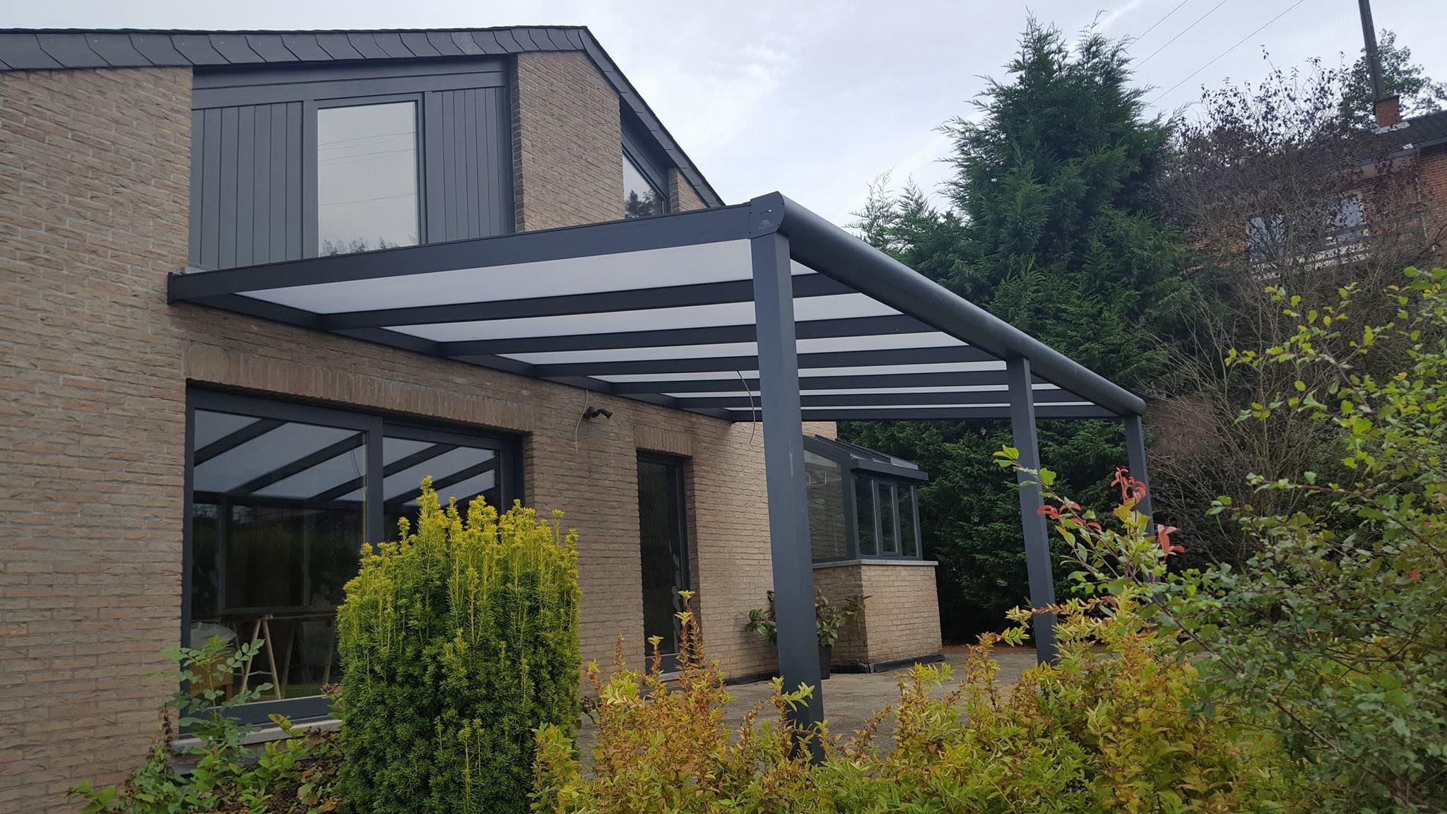 Wat is een open veranda?
