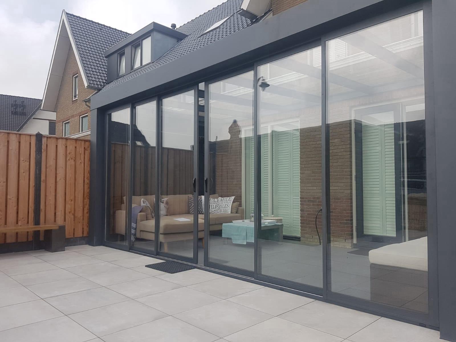 3. Toepassingen van een steellook glazen schuifwand in Hasselt
