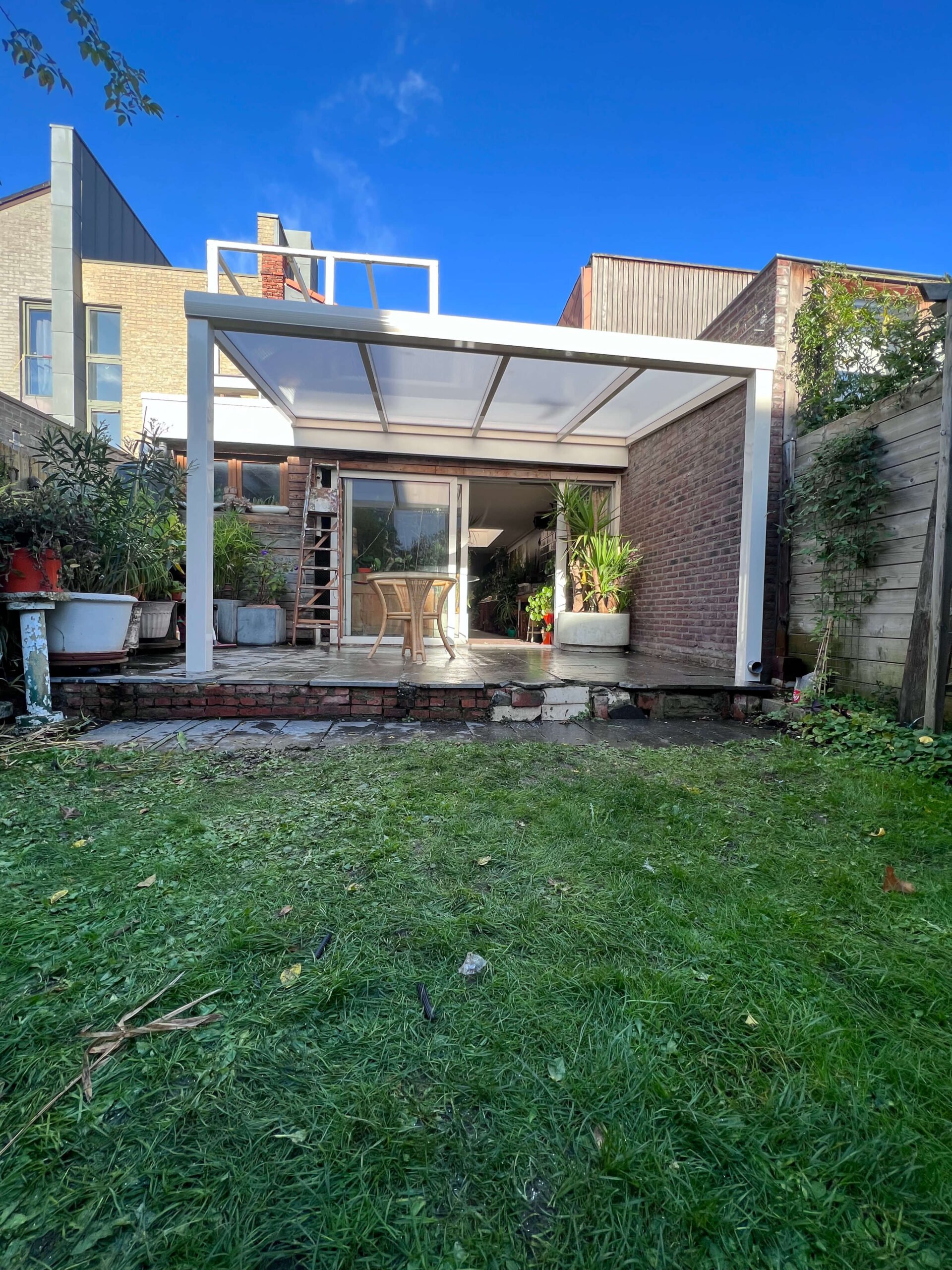 Buitenleven in de stad: rust tussen huizen - Midesti