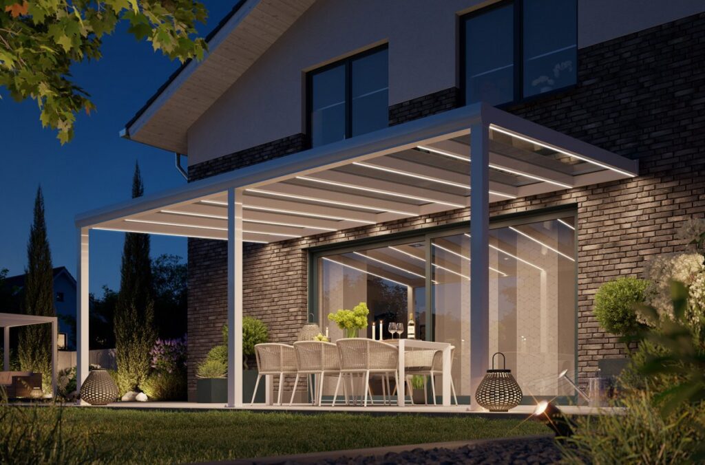 Midesti overkapping en glazen schuifwanden