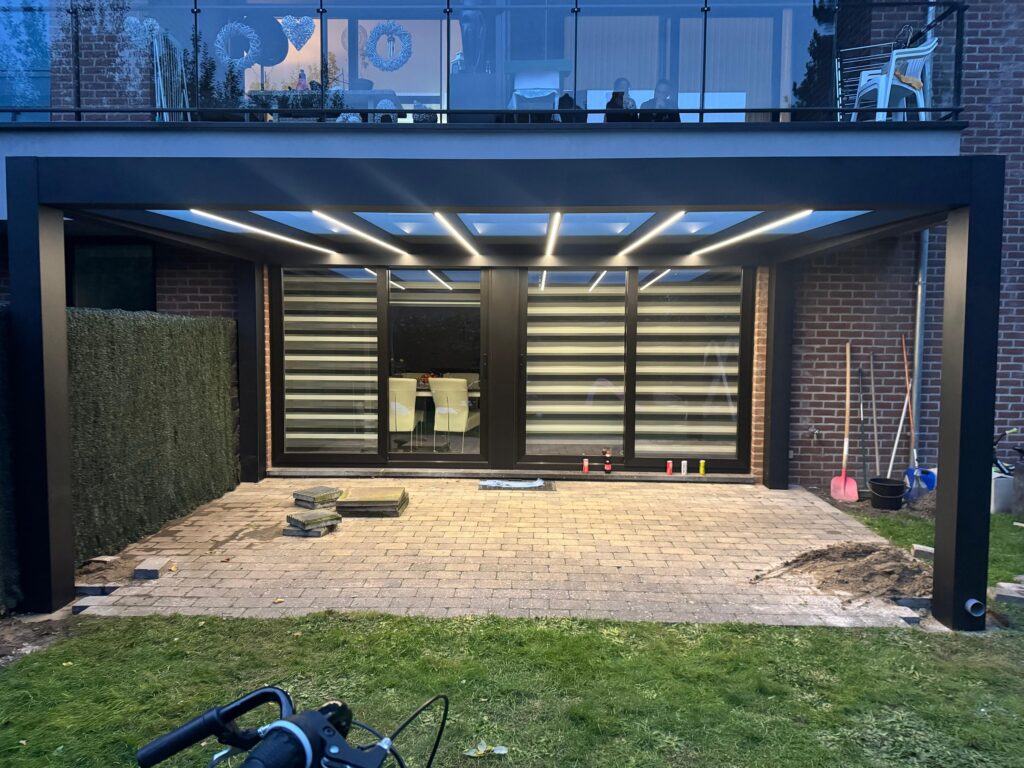 Midesti, overkapping, glazen schuifwand, tuinkamer, veranda